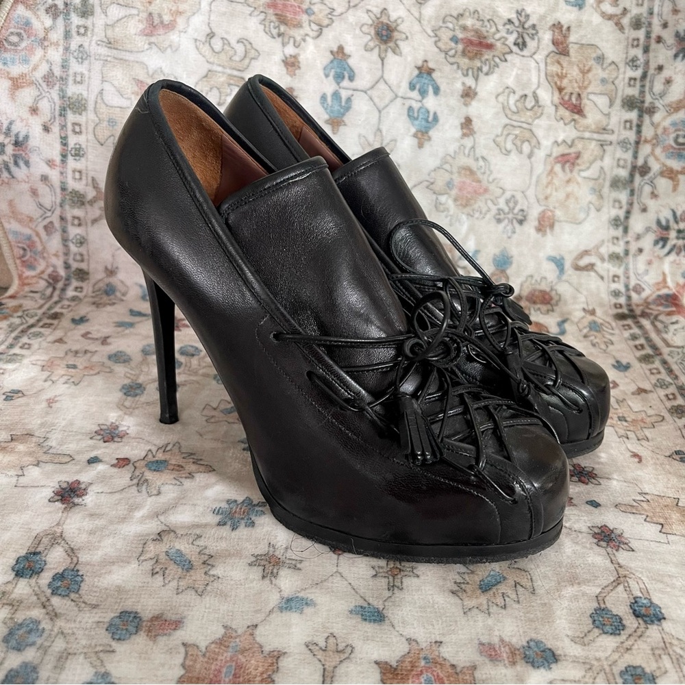 Tabitha Simmons Elegant Black Lace-Up Platform Heels